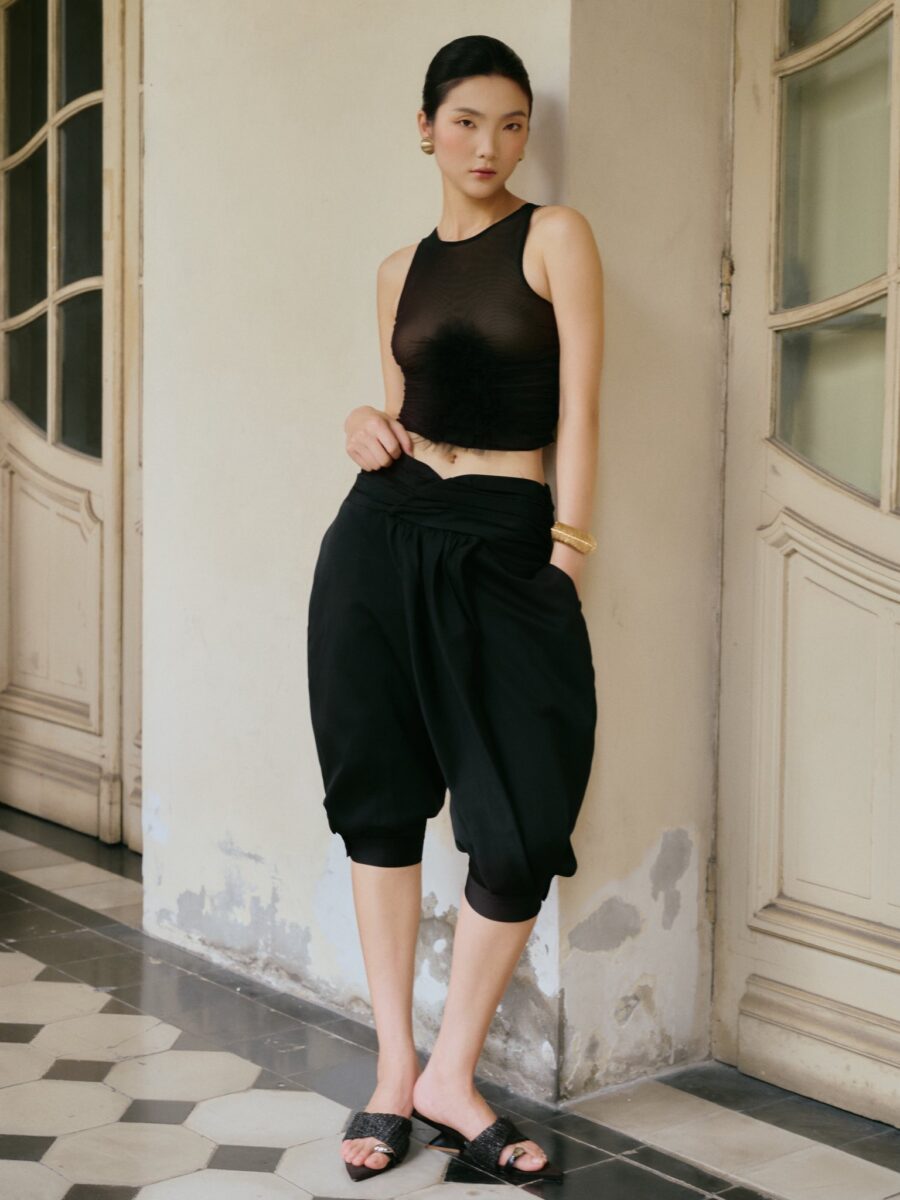 BLACK ROSE TOP & ALI SHORT